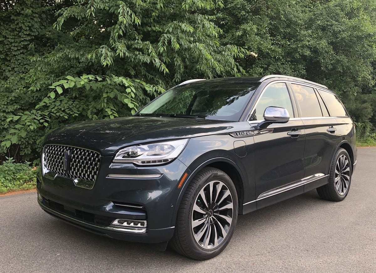 2020 Lincoln Aviator: the Luxury Life Gets a Plug-In Option